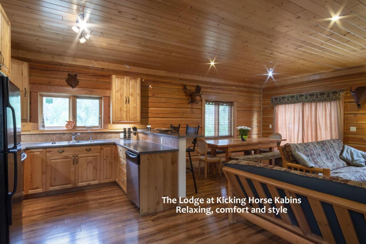 גולדן Kicking Horse Kabins מראה חיצוני תמונה