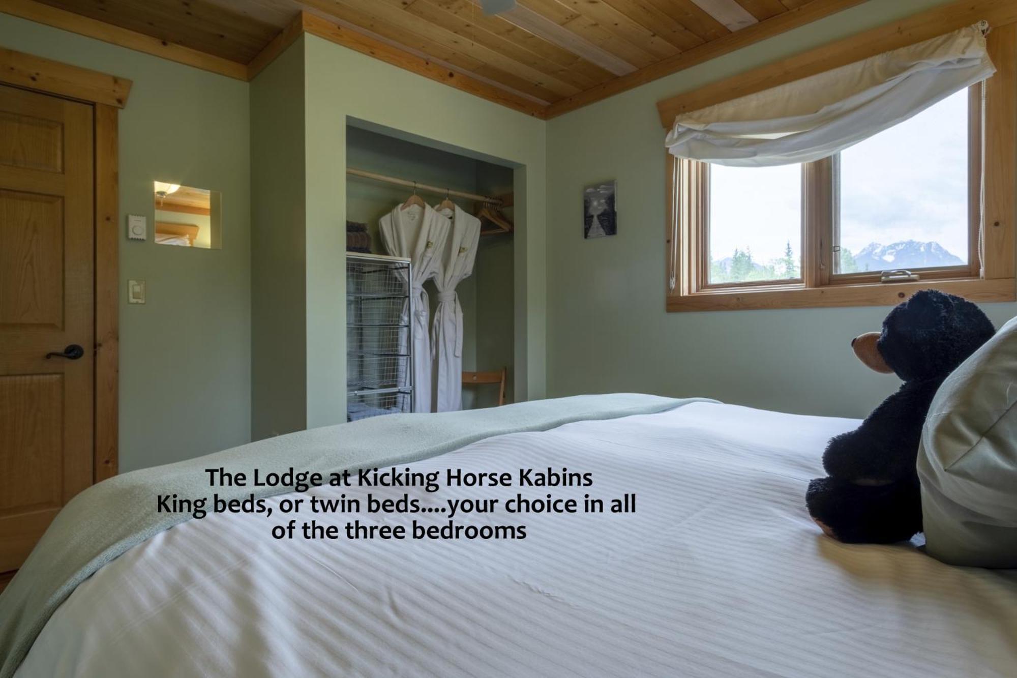 גולדן Kicking Horse Kabins מראה חיצוני תמונה